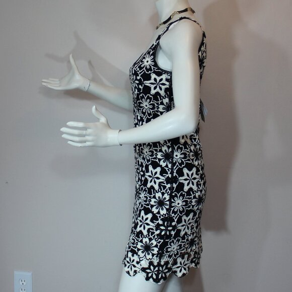 NWT Desigual Daisies Black Retro Short Crochet lined sleveless Dress size small - Picture 4 of 9